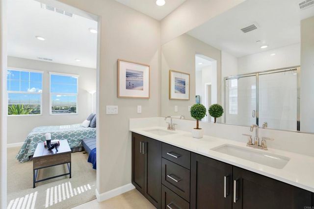 1231 Sunrise View 105, San Marcos, CA 92078