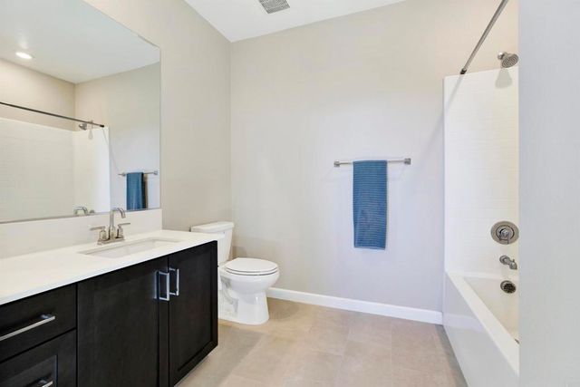 1231 Sunrise View 105, San Marcos, CA 92078