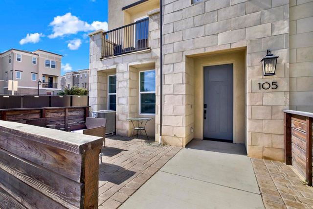1231 Sunrise View 105, San Marcos, CA 92078