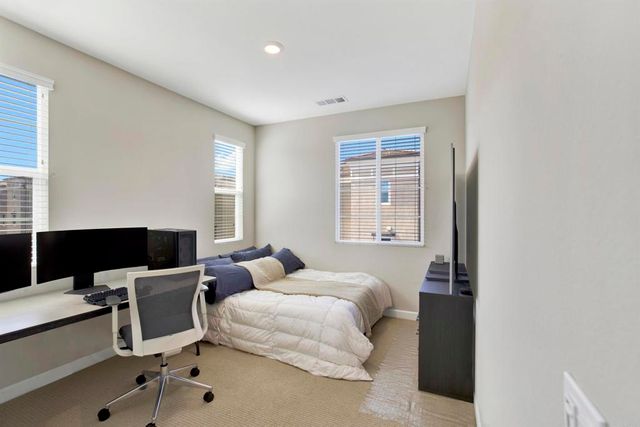 1231 Sunrise View 105, San Marcos, CA 92078