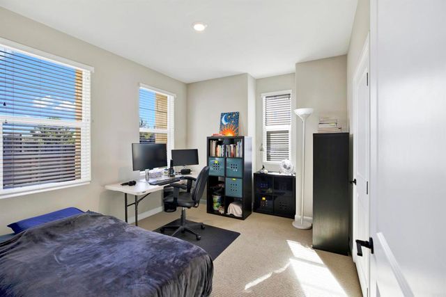 1231 Sunrise View 105, San Marcos, CA 92078