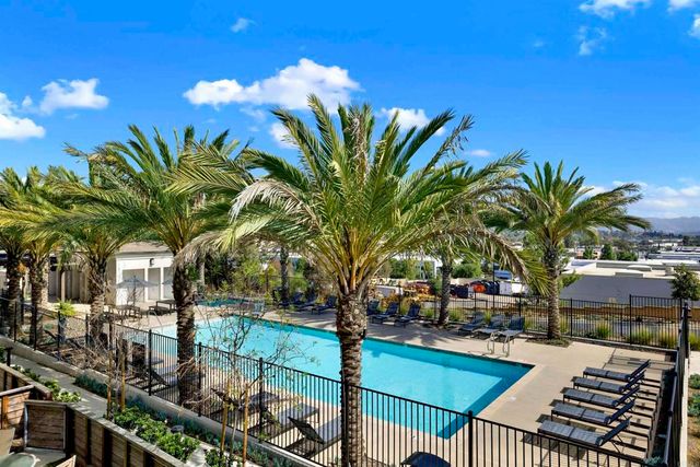 1231 Sunrise View 105, San Marcos, CA 92078