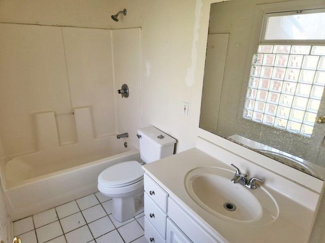 2351 Tulsa Road, Lexington, KY 40503