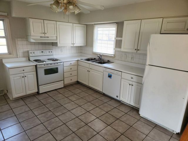 2351 Tulsa Road, Lexington, KY 40503