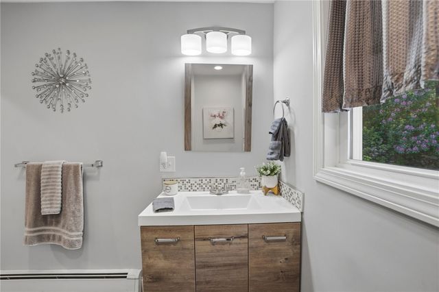 252 Wolf Rock Road, Exeter, RI 02822