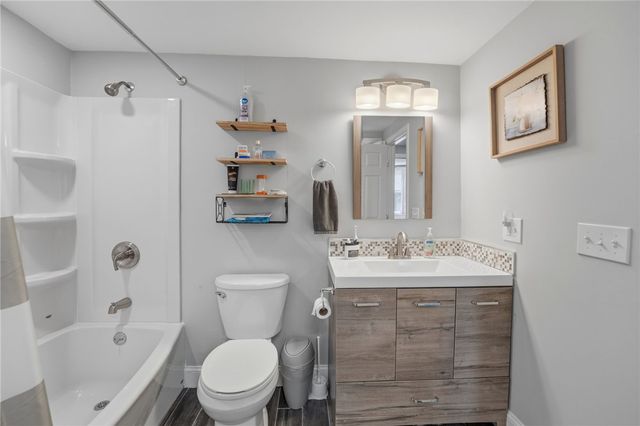 252 Wolf Rock Road, Exeter, RI 02822