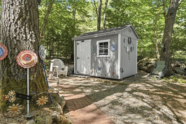 252 Wolf Rock Road, Exeter, RI 02822