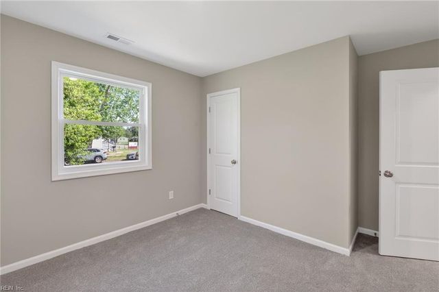 4832 82nd ST, Hampton, VA 23605