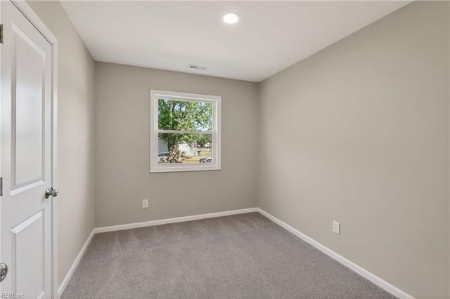 4832 82nd ST, Hampton, VA 23605