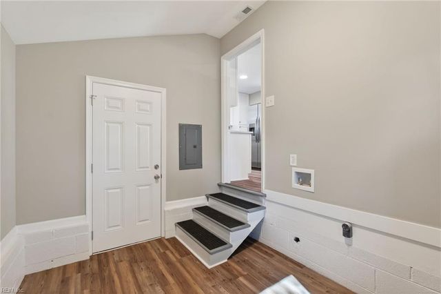 4832 82nd ST, Hampton, VA 23605