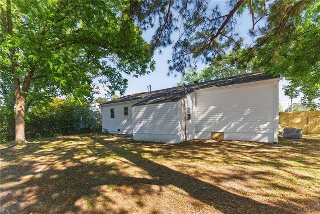 4832 82nd ST, Hampton, VA 23605