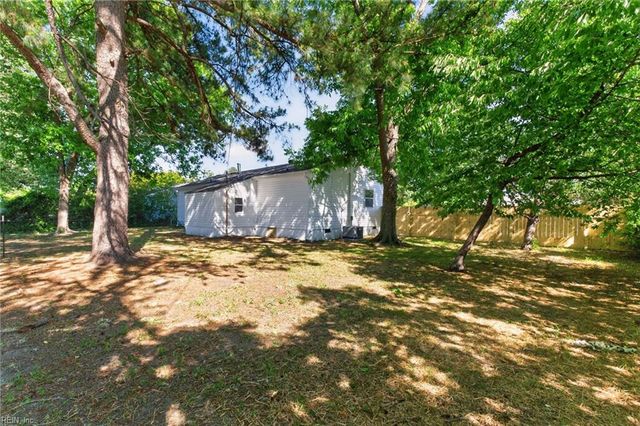 4832 82nd ST, Hampton, VA 23605