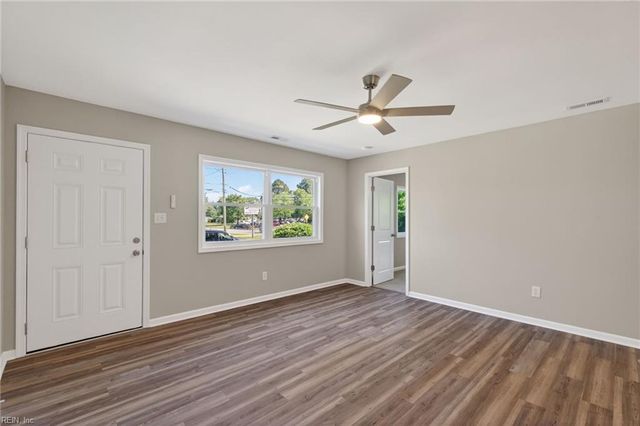 4832 82nd ST, Hampton, VA 23605