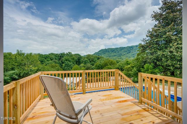 2125 Bonaire Road, Kingsport, TN 37660