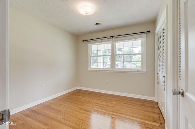 2125 Bonaire Road, Kingsport, TN 37660
