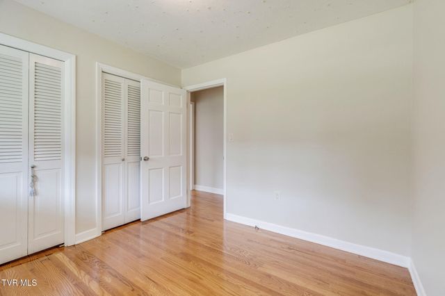 2125 Bonaire Road, Kingsport, TN 37660