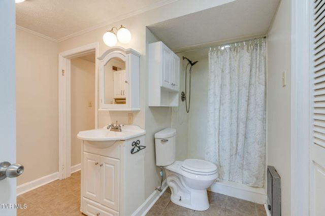 2125 Bonaire Road, Kingsport, TN 37660