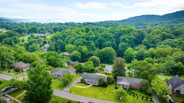 2125 Bonaire Road, Kingsport, TN 37660