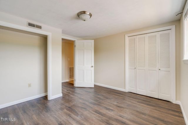 2125 Bonaire Road, Kingsport, TN 37660