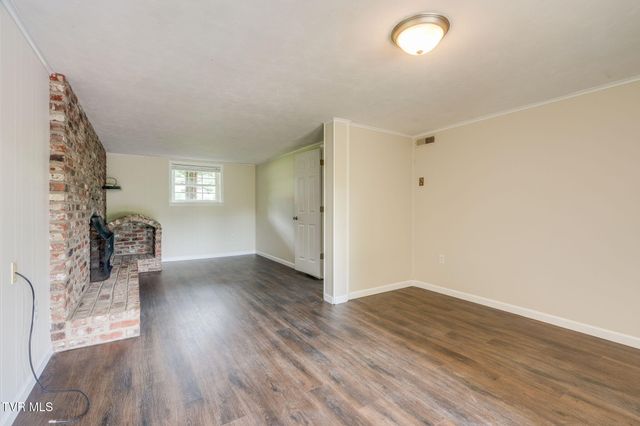 2125 Bonaire Road, Kingsport, TN 37660