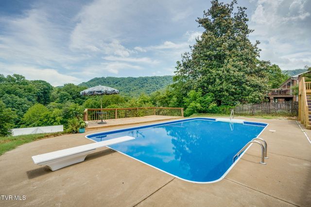 2125 Bonaire Road, Kingsport, TN 37660