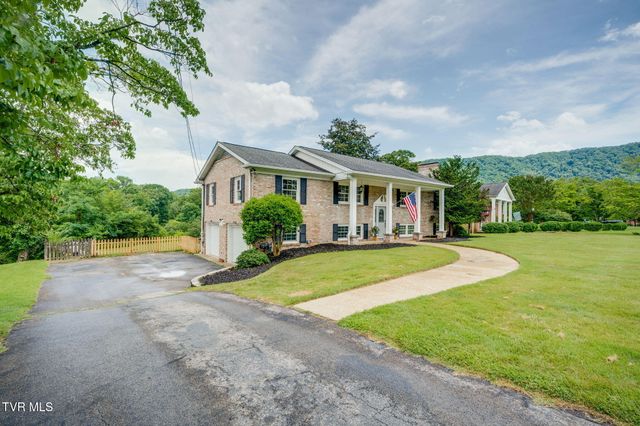 2125 Bonaire Road, Kingsport, TN 37660