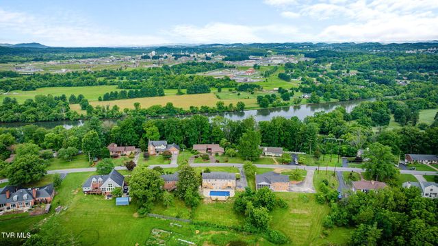 2125 Bonaire Road, Kingsport, TN 37660