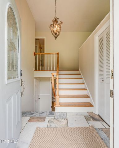 2125 Bonaire Road, Kingsport, TN 37660