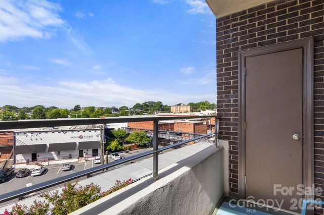 1300 Reece Road 412, Charlotte, NC 28209