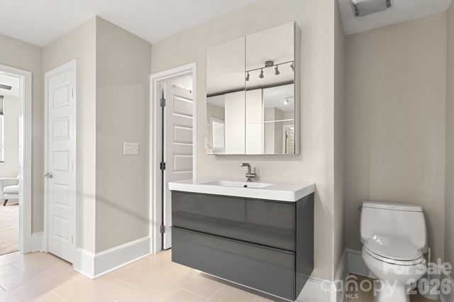 1300 Reece Road 412, Charlotte, NC 28209