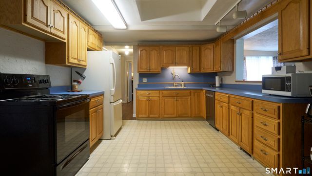 1051 Foster St Extension, South Windsor, CT 06074