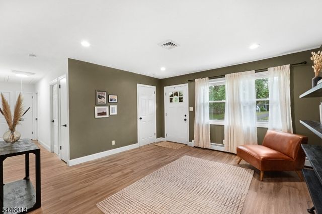 20 Harry Rd, Bridgewater Twp., NJ 08807