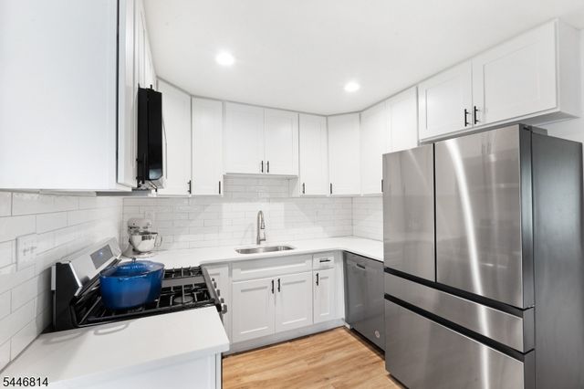 20 Harry Rd, Bridgewater Twp., NJ 08807