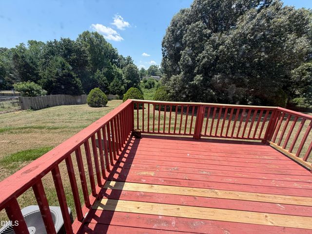 504 Hiking Trail, Benson, NC 27504