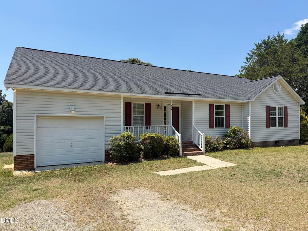 504 Hiking Trail, Benson, NC 27504