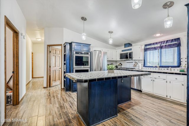 1775 Ray Luchini Drive, Las Cruces, NM 88005