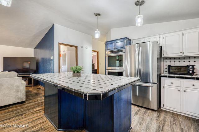 1775 Ray Luchini Drive, Las Cruces, NM 88005