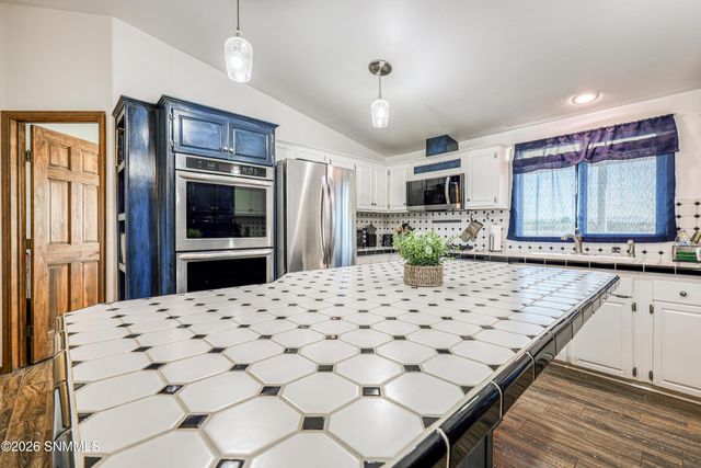 1775 Ray Luchini Drive, Las Cruces, NM 88005