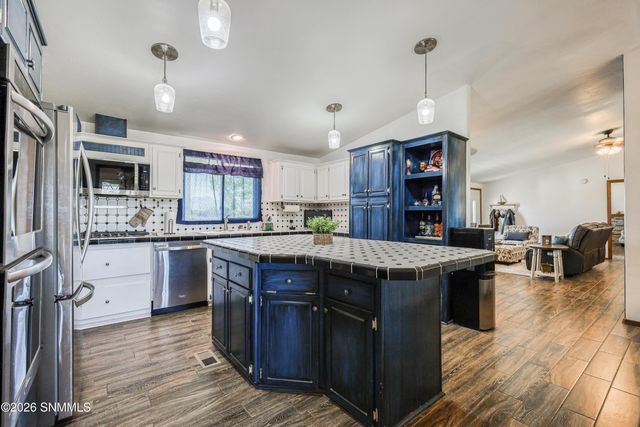 1775 Ray Luchini Drive, Las Cruces, NM 88005