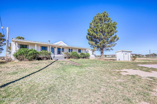 1775 Ray Luchini Drive, Las Cruces, NM 88005