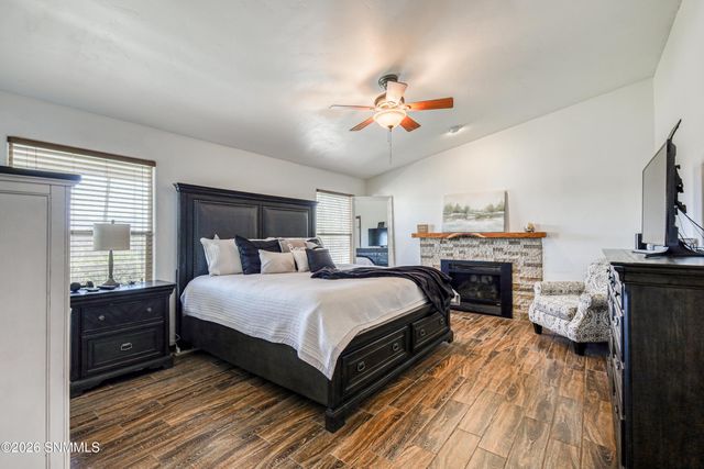 1775 Ray Luchini Drive, Las Cruces, NM 88005