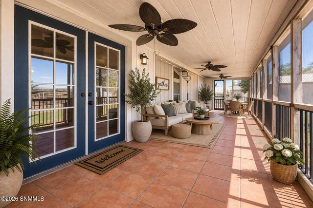 1775 Ray Luchini Drive, Las Cruces, NM 88005