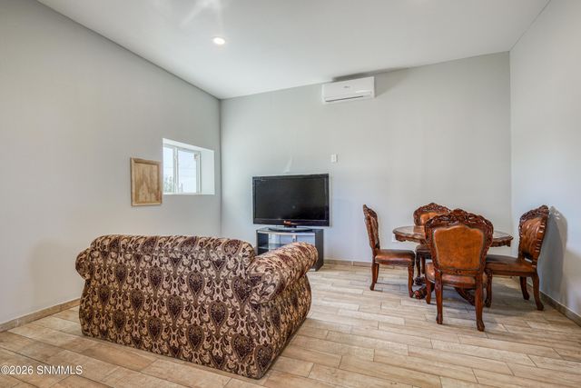 1775 Ray Luchini Drive, Las Cruces, NM 88005