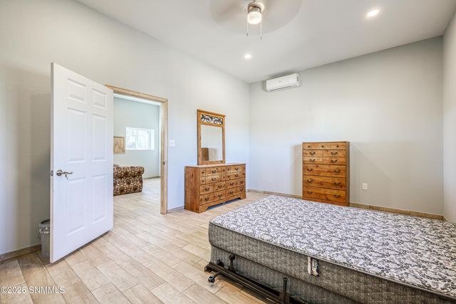 1775 Ray Luchini Drive, Las Cruces, NM 88005