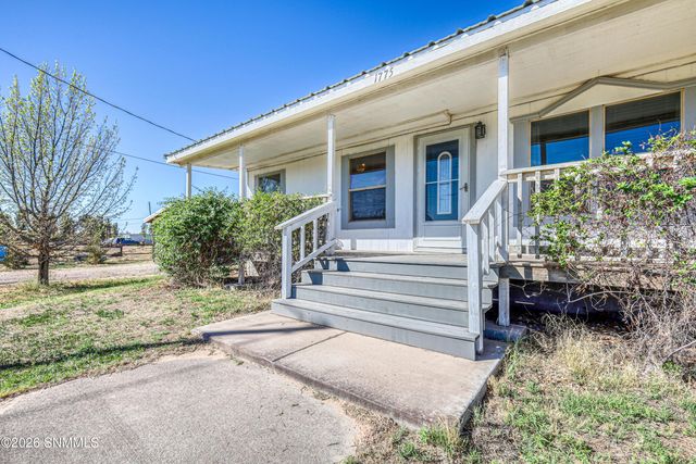 1775 Ray Luchini Drive, Las Cruces, NM 88005