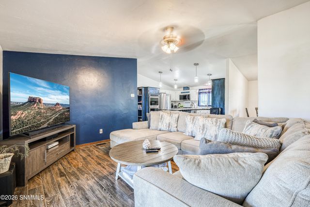 1775 Ray Luchini Drive, Las Cruces, NM 88005