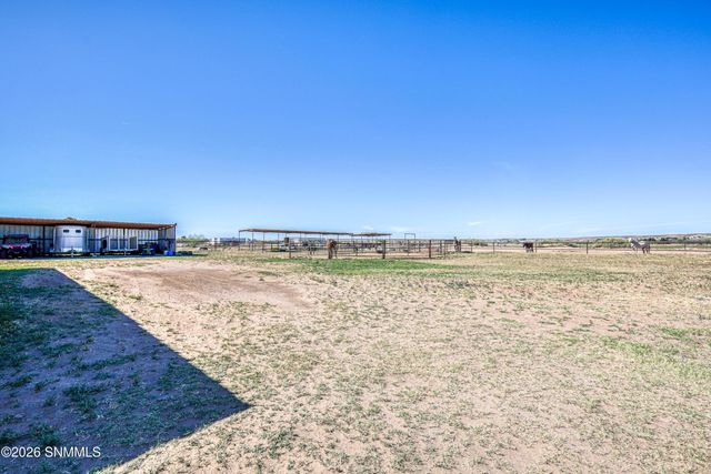 1775 Ray Luchini Drive, Las Cruces, NM 88005