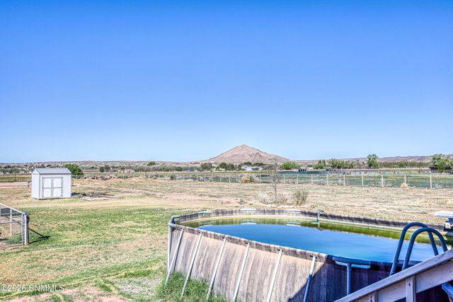 1775 Ray Luchini Drive, Las Cruces, NM 88005