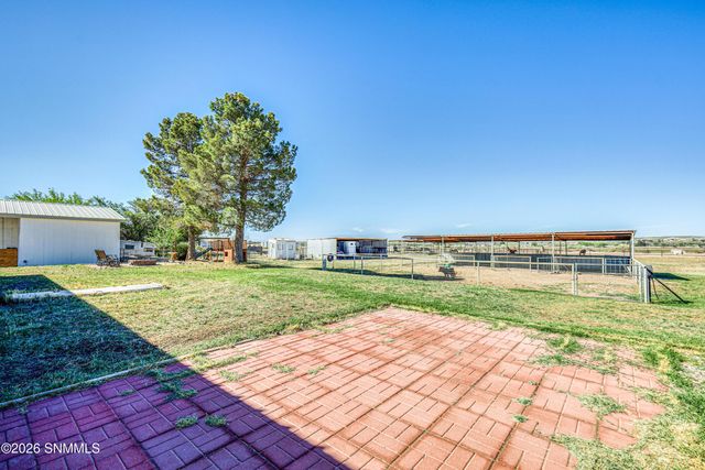 1775 Ray Luchini Drive, Las Cruces, NM 88005