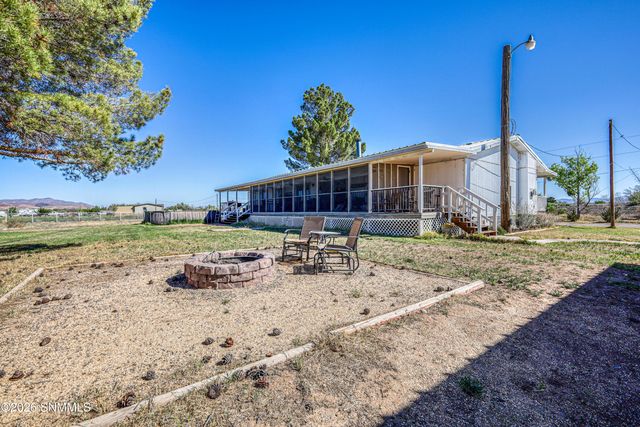 1775 Ray Luchini Drive, Las Cruces, NM 88005